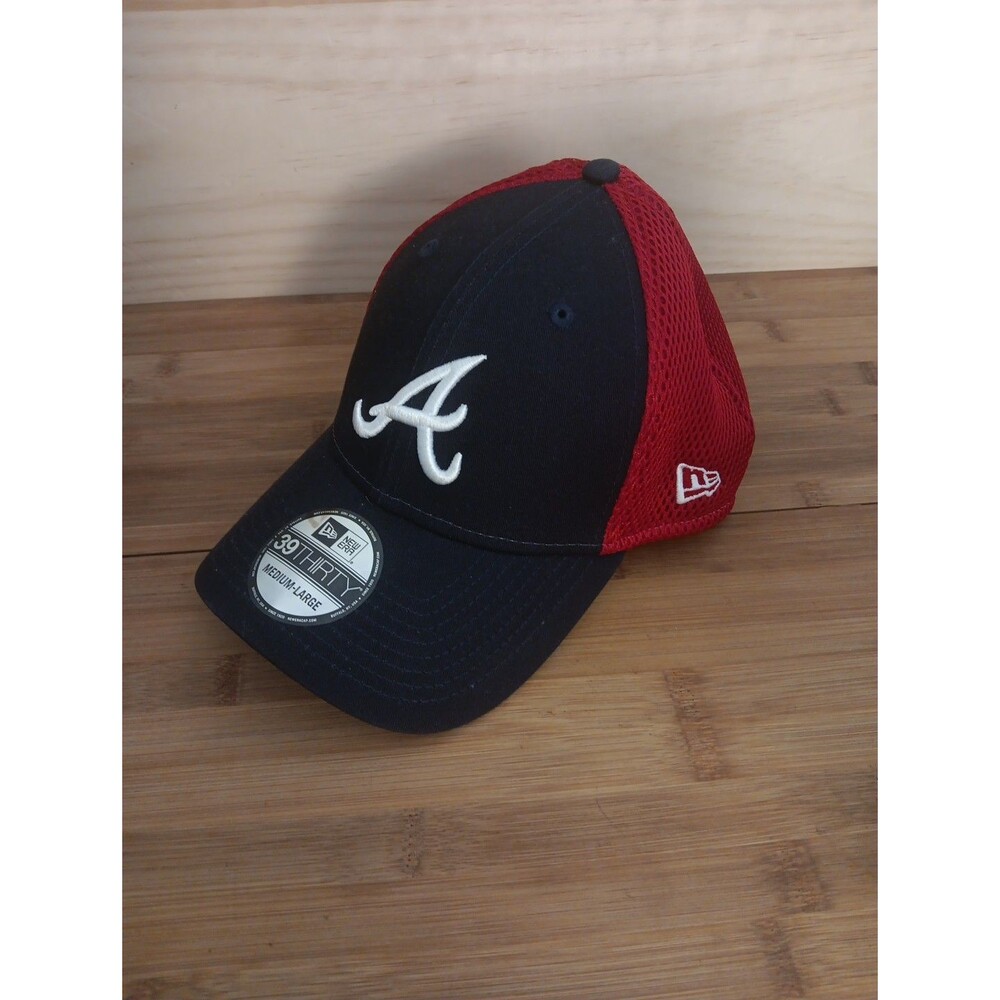New Era 39Thirty  Atlanta Braves  Neo FITTED FLEX Hat MLB Size MED/LARGE - NWOT